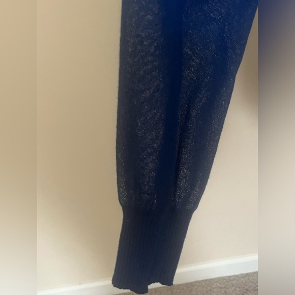 Forever 21 women’s size M blue/teal button down cardigan with pockets. - Picture 3 of 7